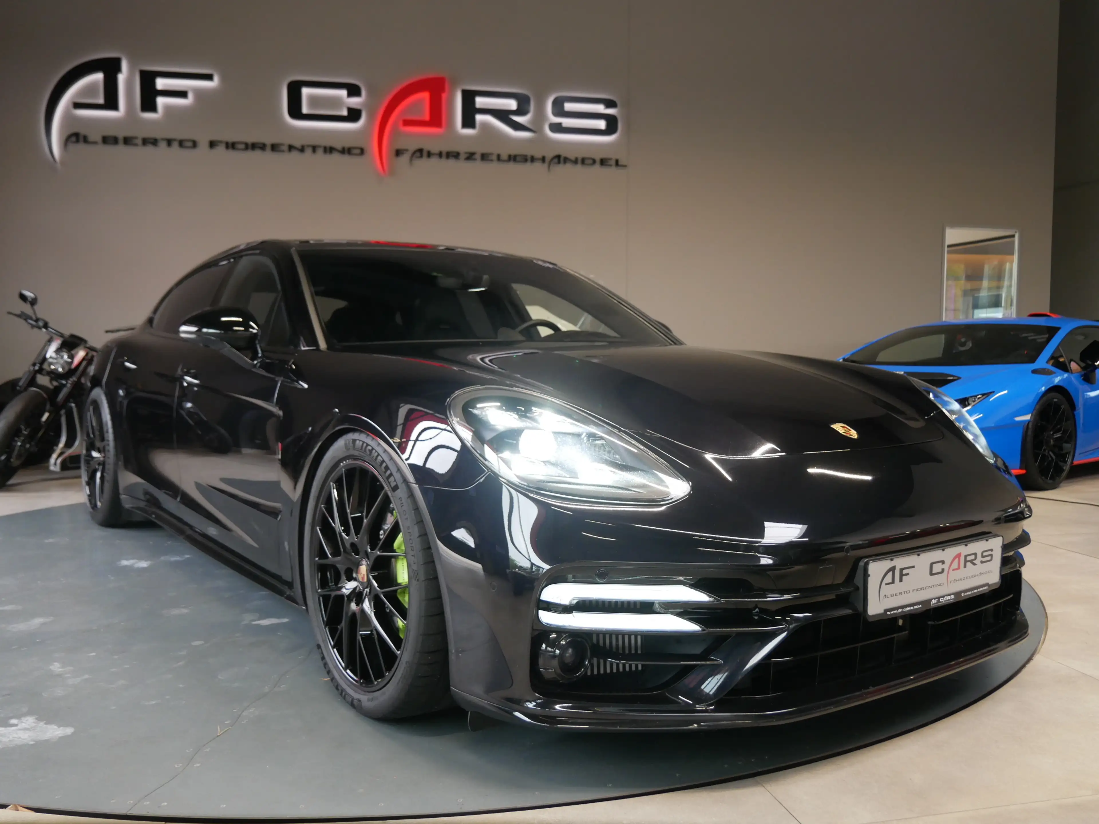 Porsche Panamera Turbo S E-Hybrid Executive Lang Pano — photo 4