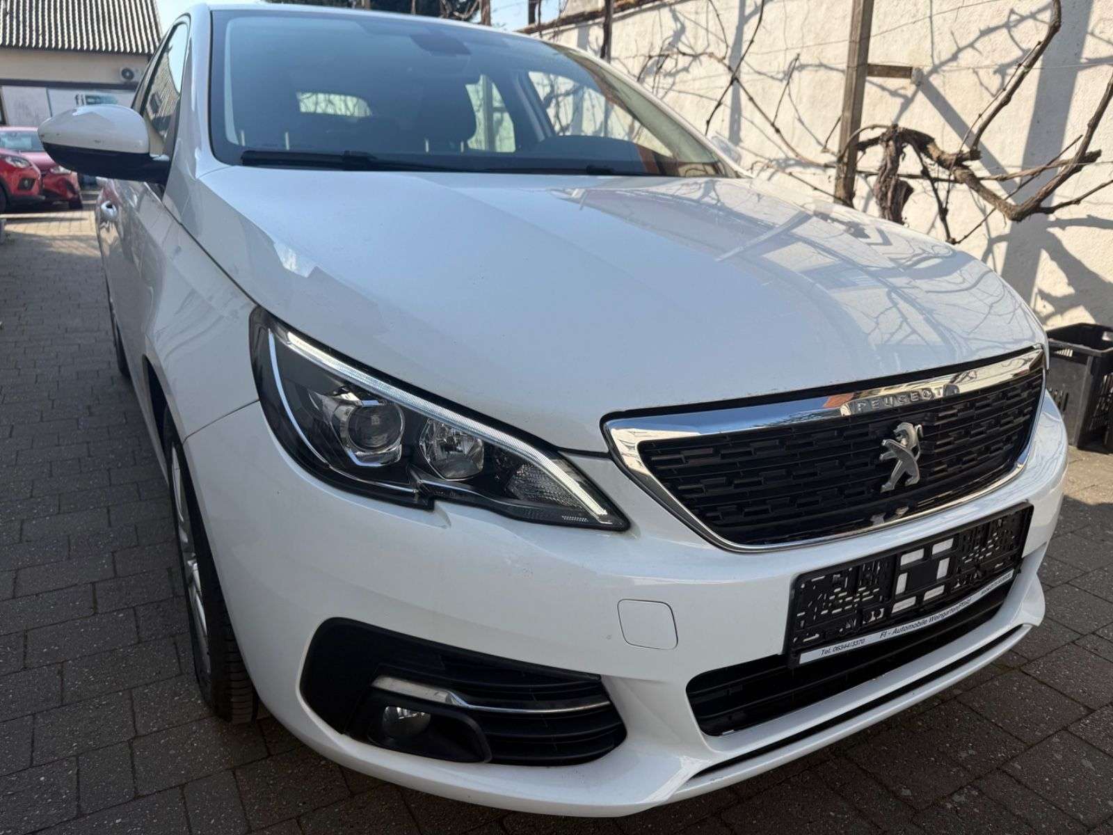 Second hand Peugeot 308 1.2