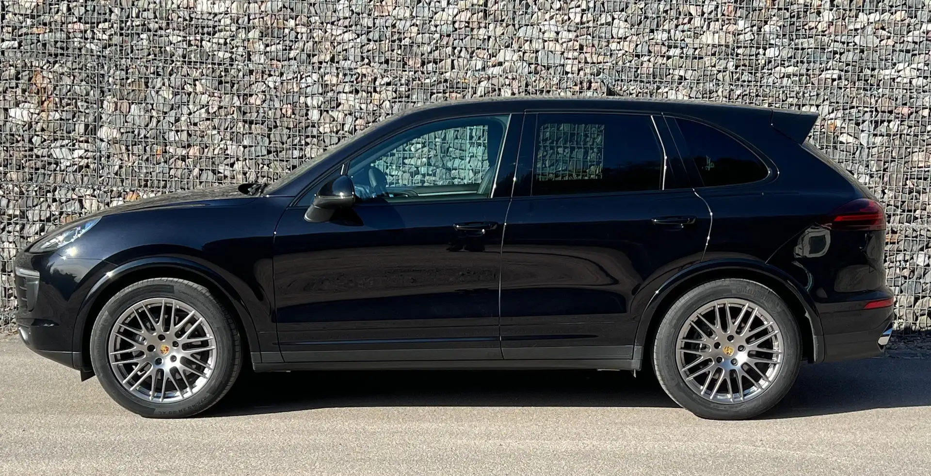 Porsche Cayenne Diesel,LUFT,STHZ,SERVO+,AHK,20",MWST Noir - 2