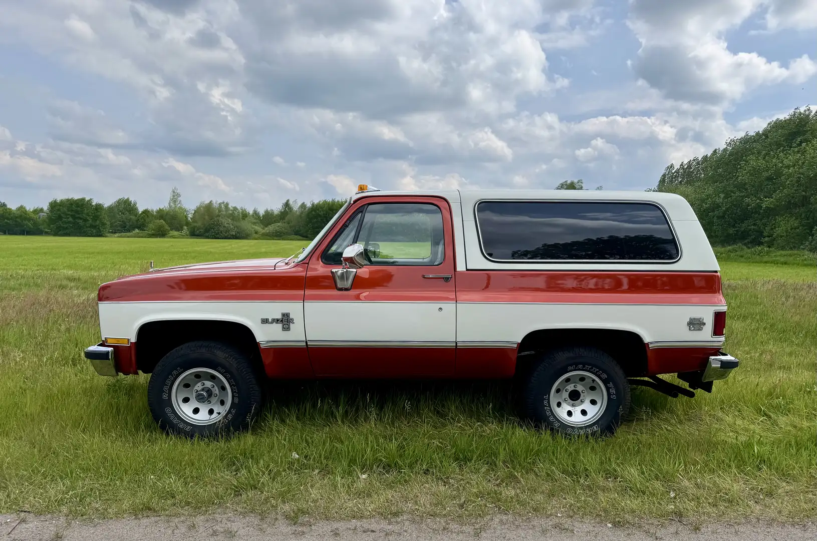 Chevrolet Blazer Silverado 4WD Orange - 2