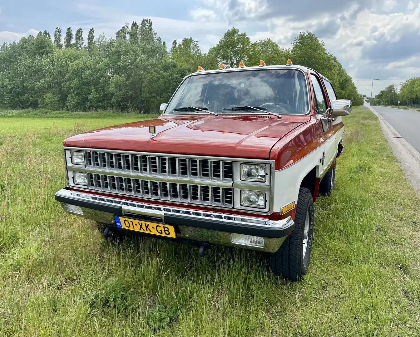 Chevrolet Blazer Silverado 4WD Orange - 1