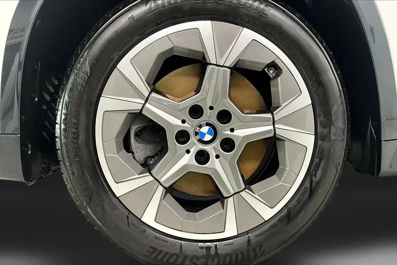 BMW X1 снимка BMW X1