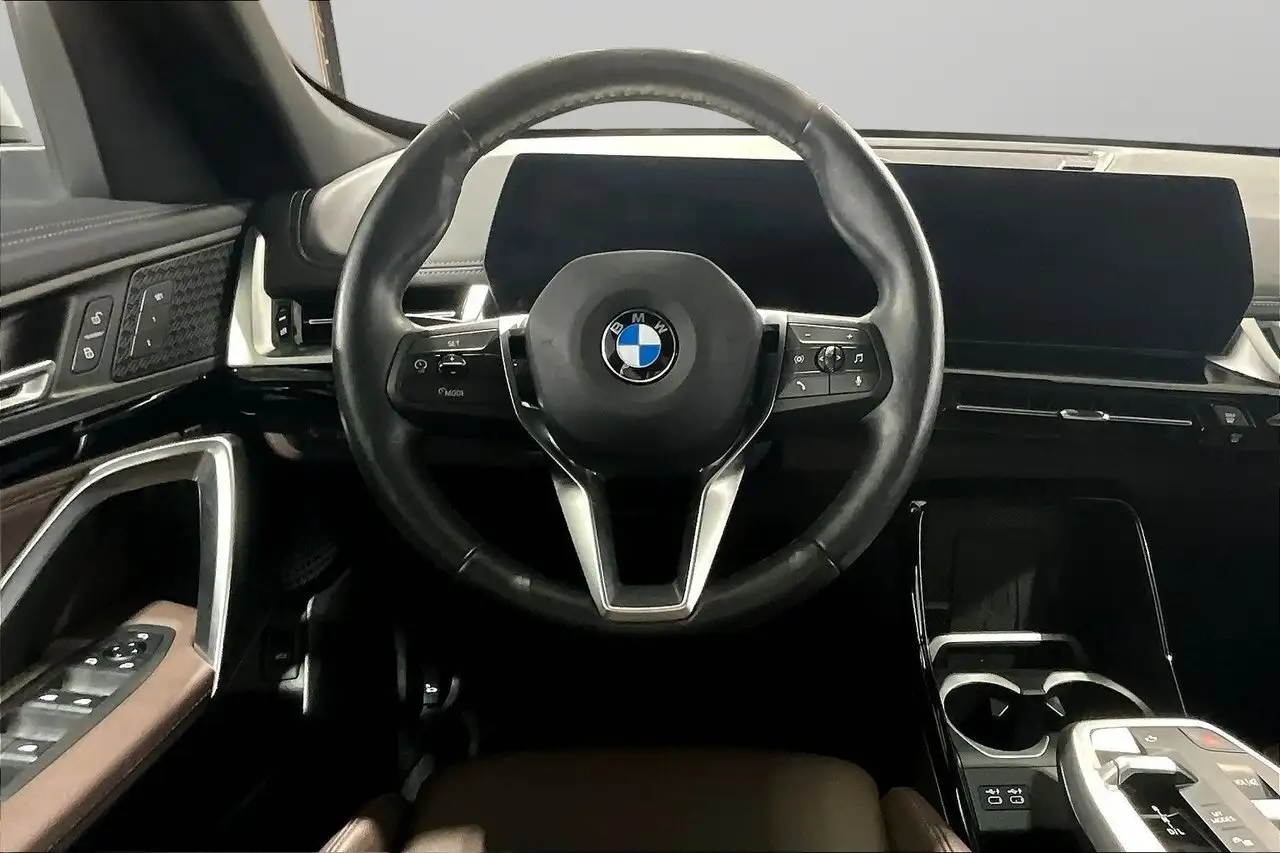 BMW X1 снимка BMW X1