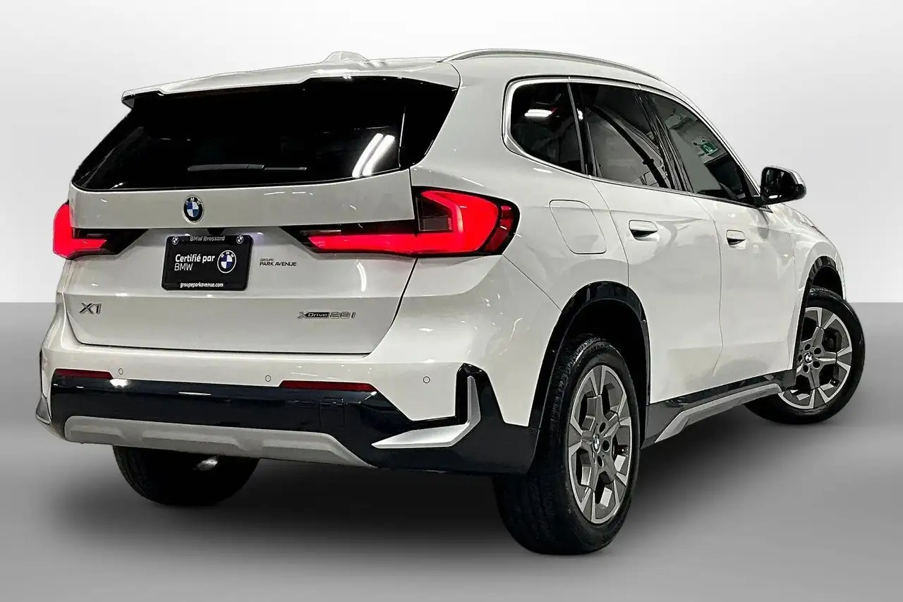 BMW X1 снимка BMW X1