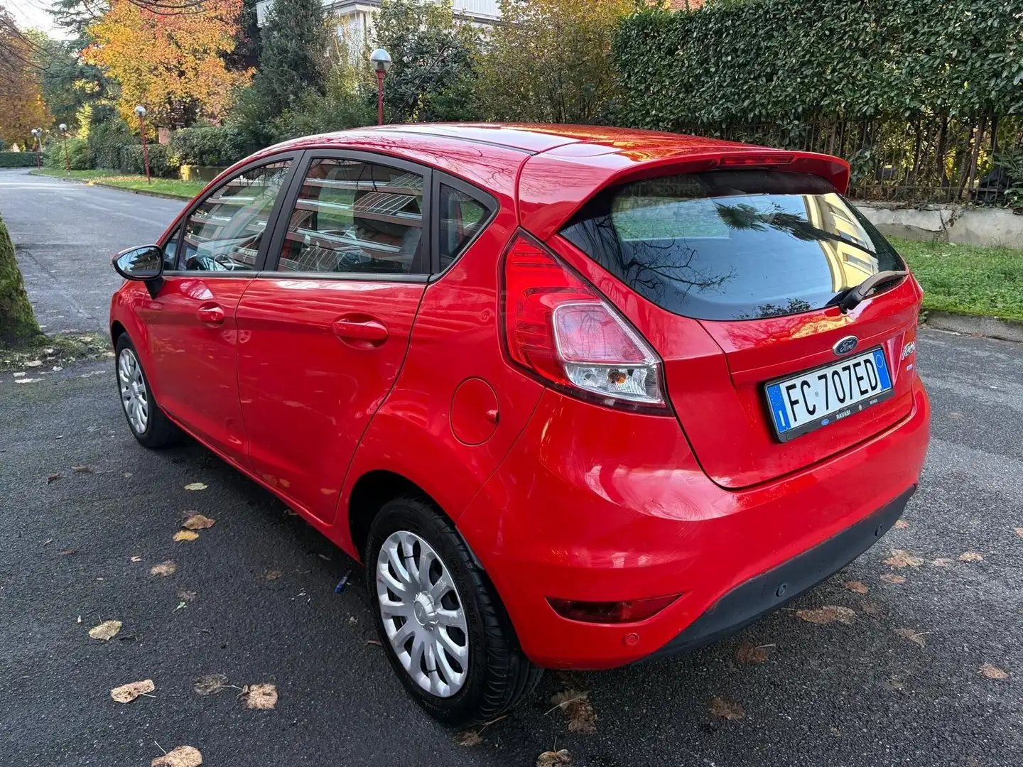 Ford Fiesta Fiesta 1.4 5 porte Bz.- GPL Black & White Edition Rosso - 2