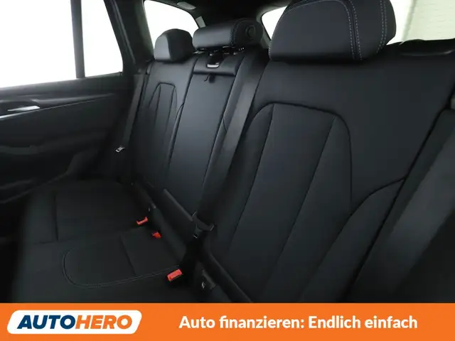 BMW X3 view 14