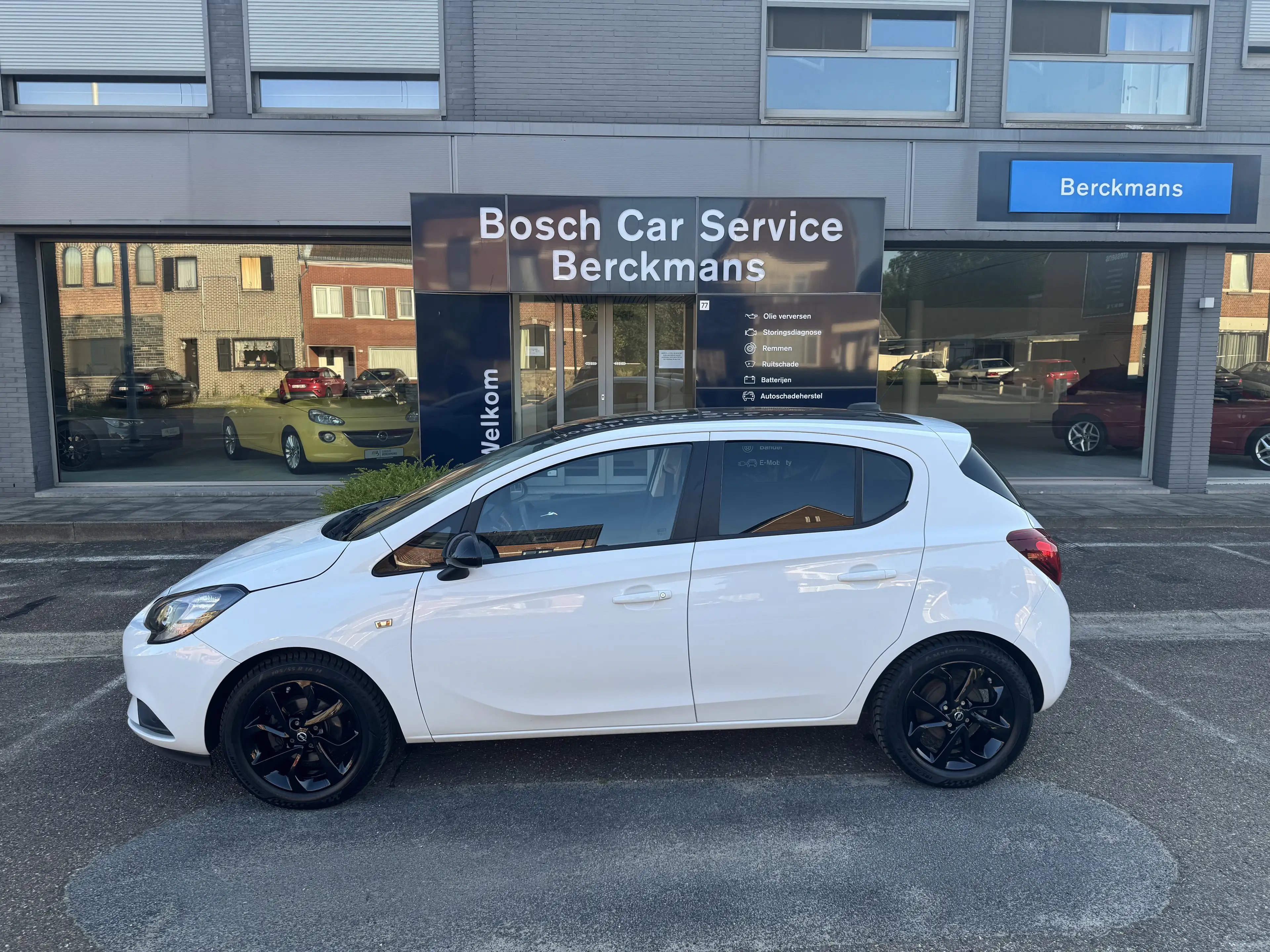 Opel Corsa Black Edition 5d 1.2 benzine