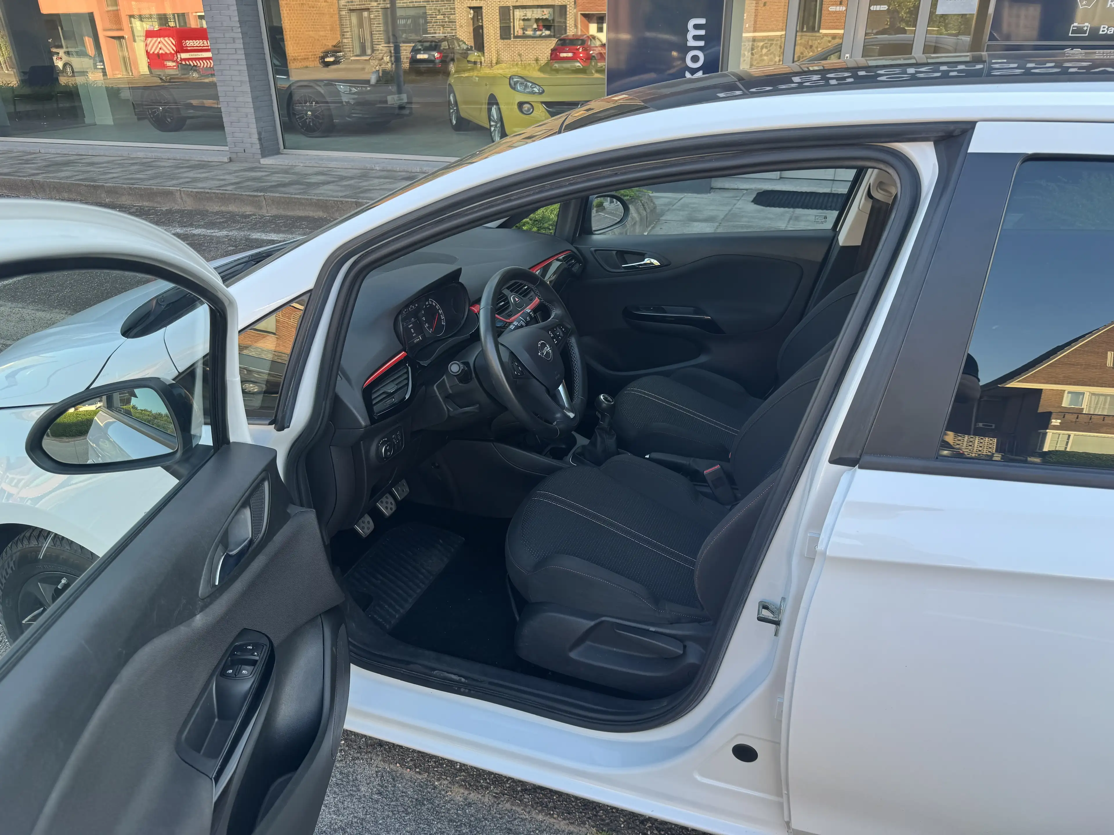 Opel Corsa Black Edition 5d 1.2 benzine — photo 6