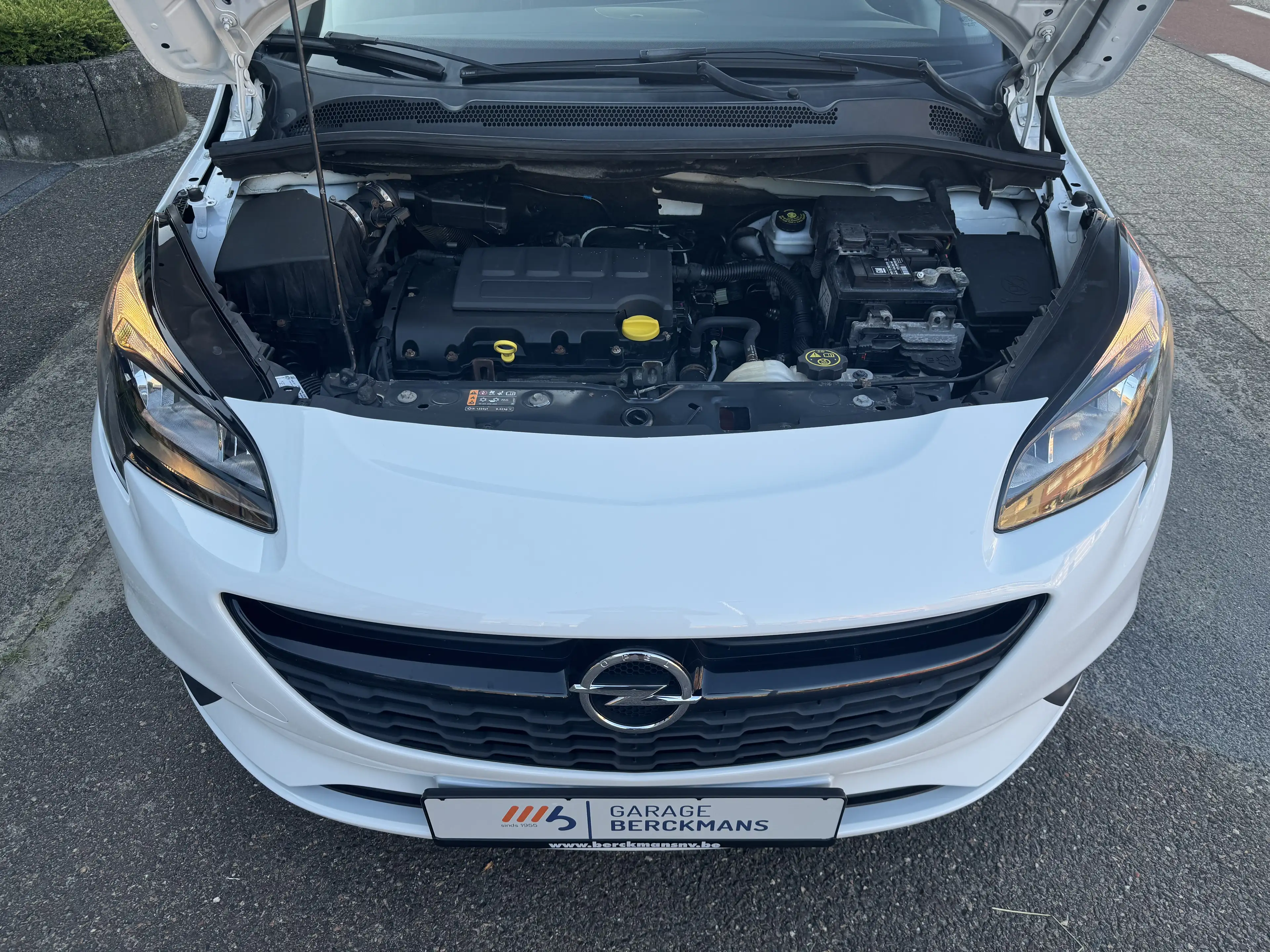 Opel Corsa Black Edition 5d 1.2 benzine — photo 15