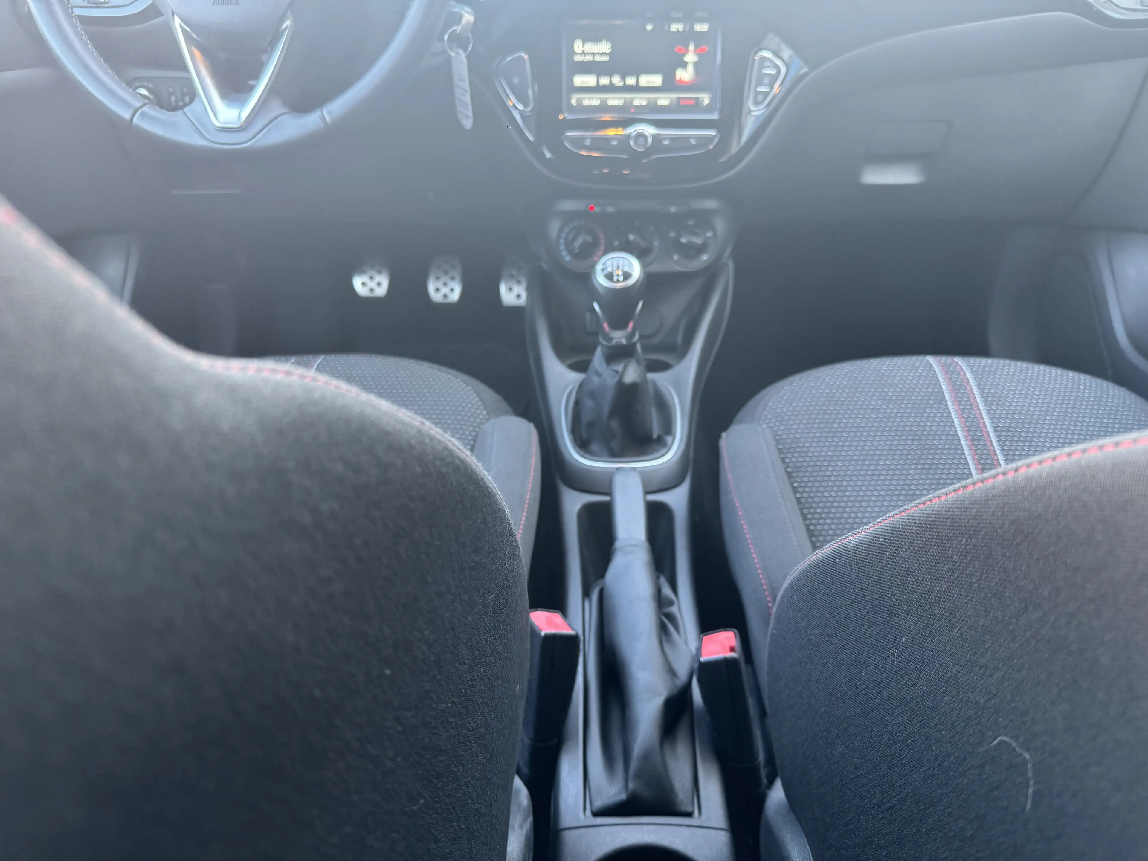 Opel Corsa Black Edition 5d 1.2 benzine — photo 9