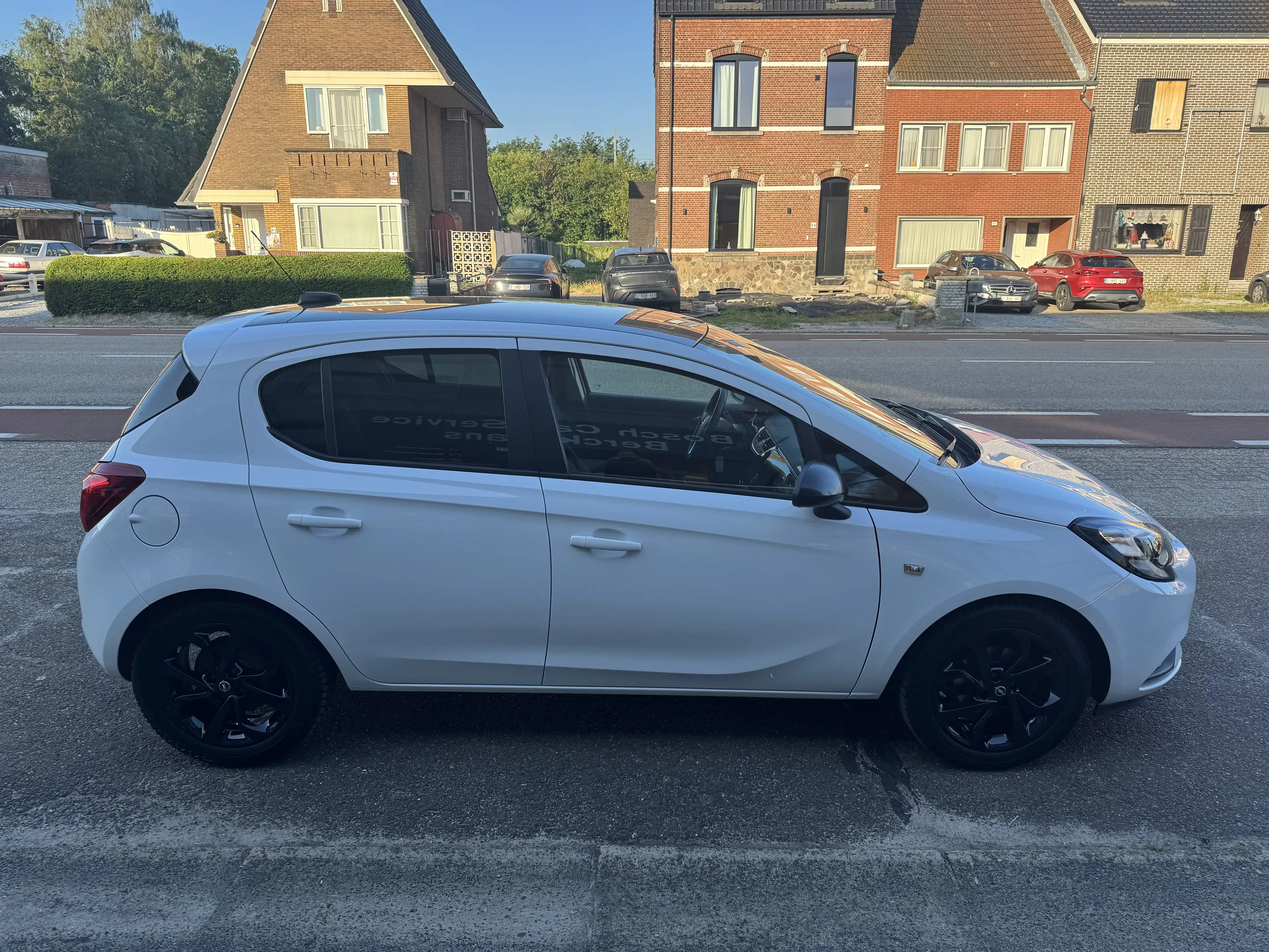 Opel Corsa Black Edition 5d 1.2 benzine — photo 3