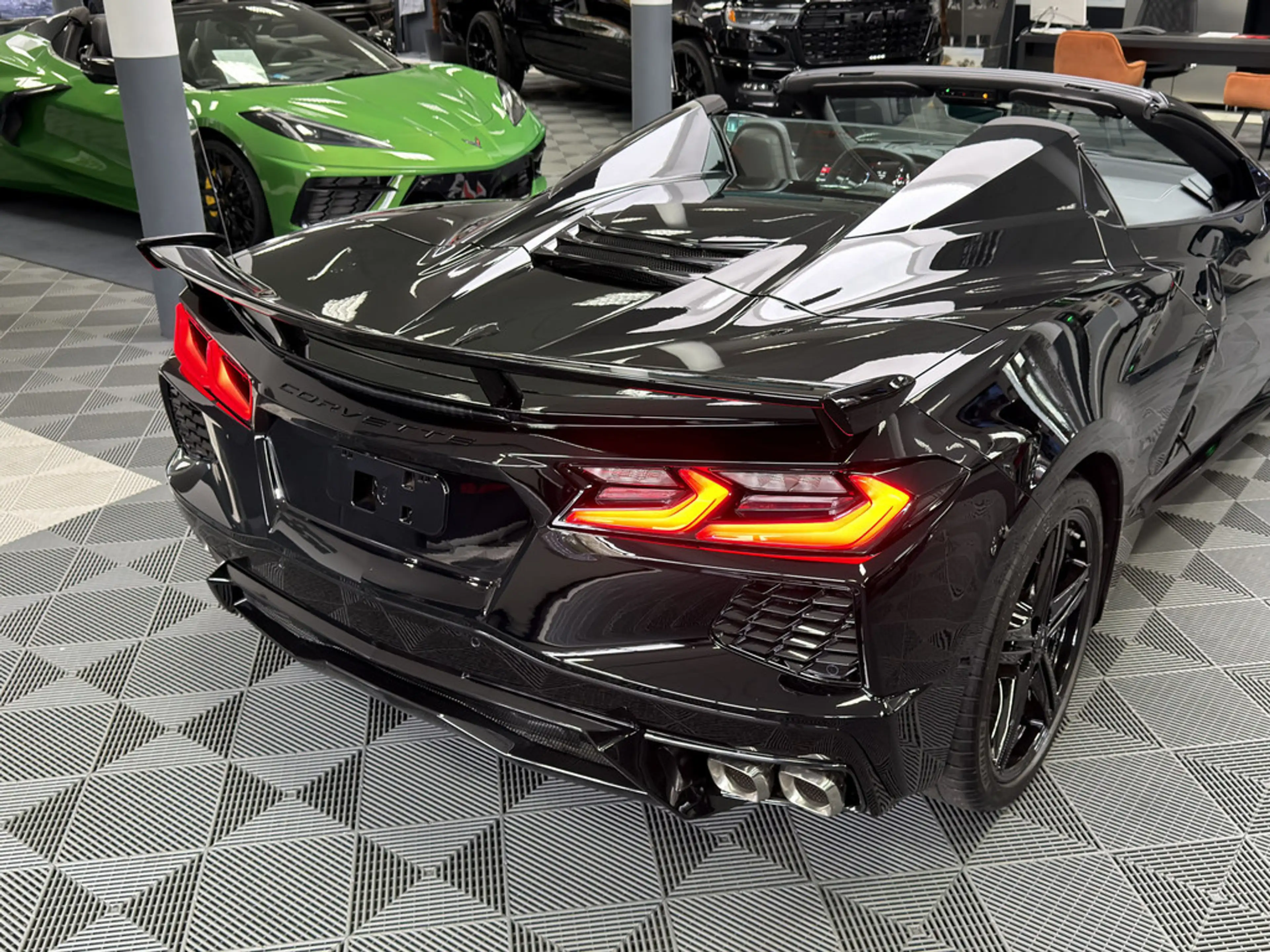 Corvette C8 Cabrio 2LT MY 2026, Magnetic — photo 12