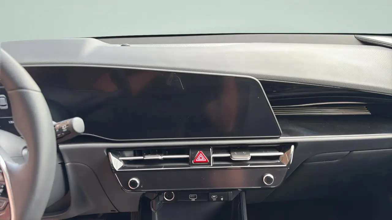 Kia Niro снимка Kia Niro