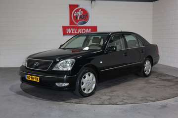 V8 .. ONE OF A KIND, NL, Boekjes, VOLLER wordt las