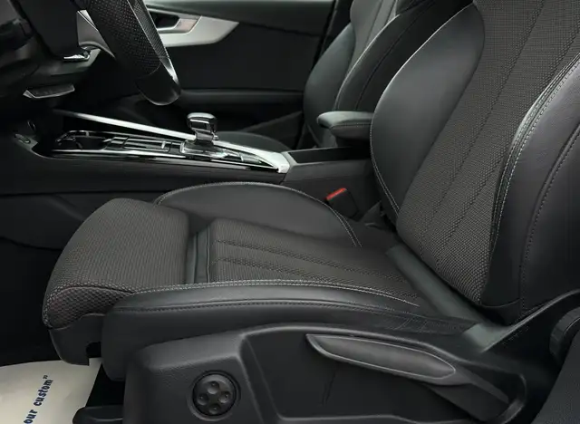 Audi A4 Avant view 6