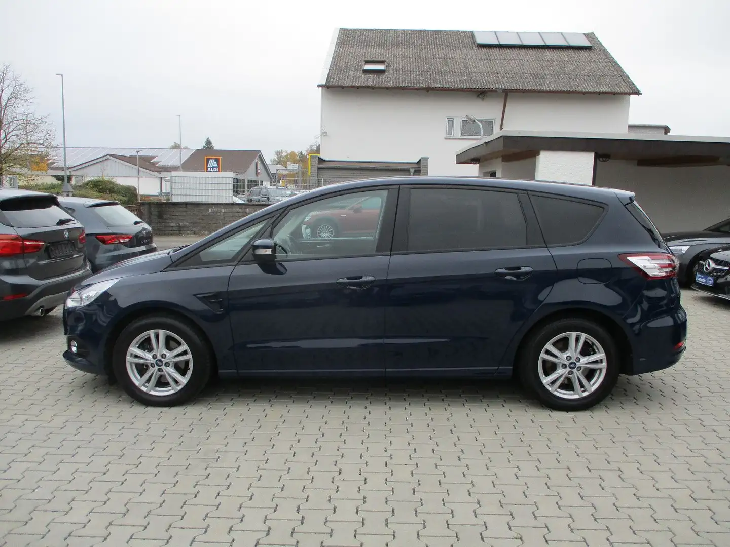 Ford S-Max 2,0 AWD Auto NAVI SITZHEIZUNG TEMPOMAT PDC Kék - 1