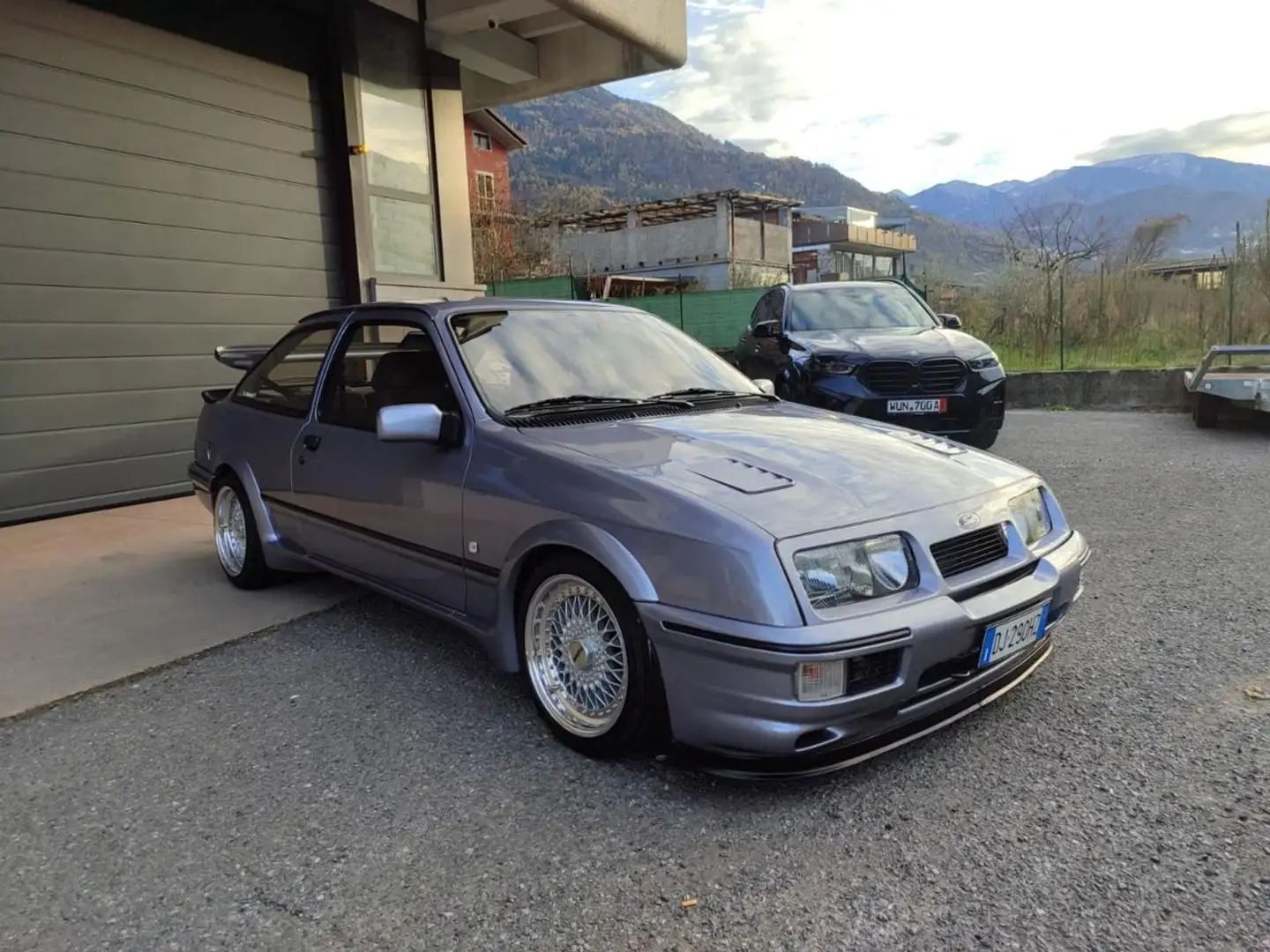 Ford Sierra RS Cosworth 3 porte 330 CV Grigio - 2