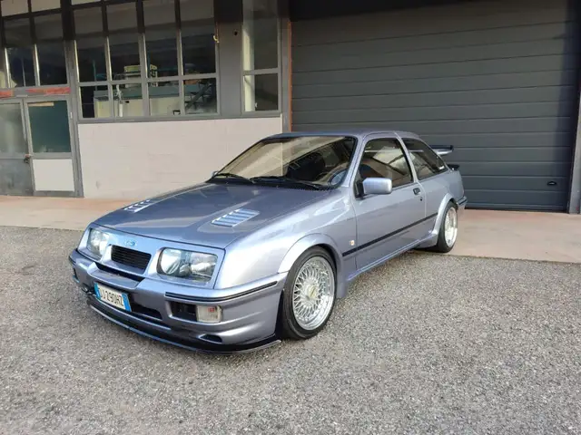 Ford Sierra RS Cosworth 3 porte 330 CV