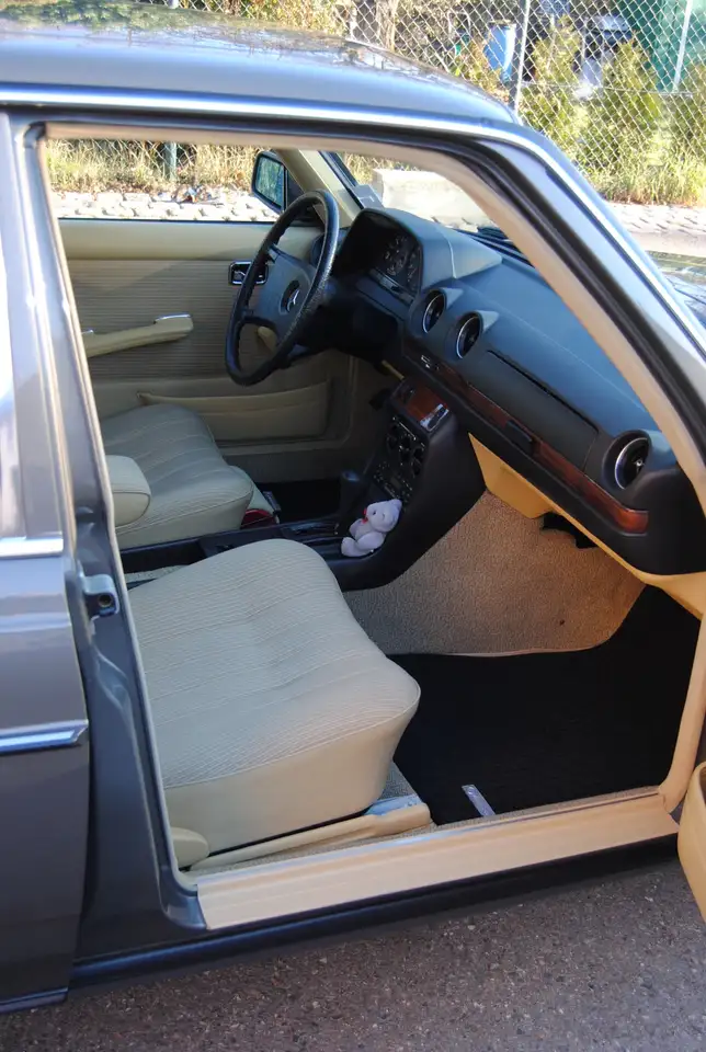 Mercedes-Benz Baureihe 123 230 E, foto 8