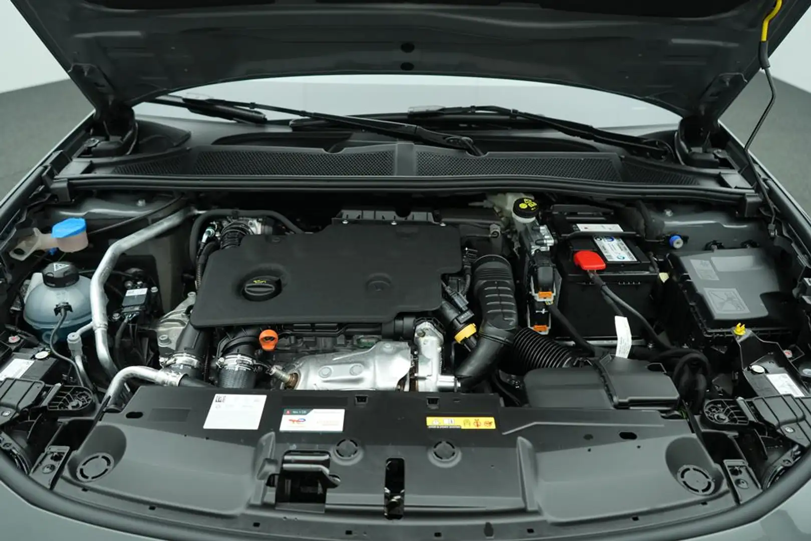 Peugeot 308 GT BlueHDi 130 EAT8 Grau - 2
