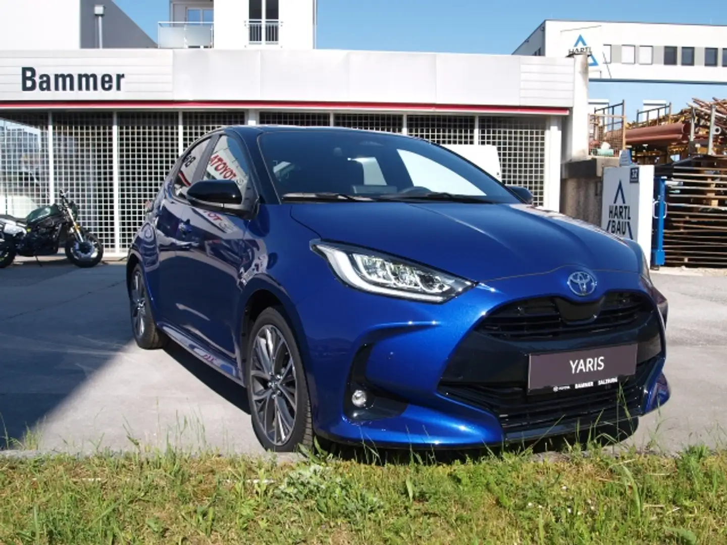 Toyota Yaris Yaris 1,5l Hybrid Style 130PS Blauw - 1