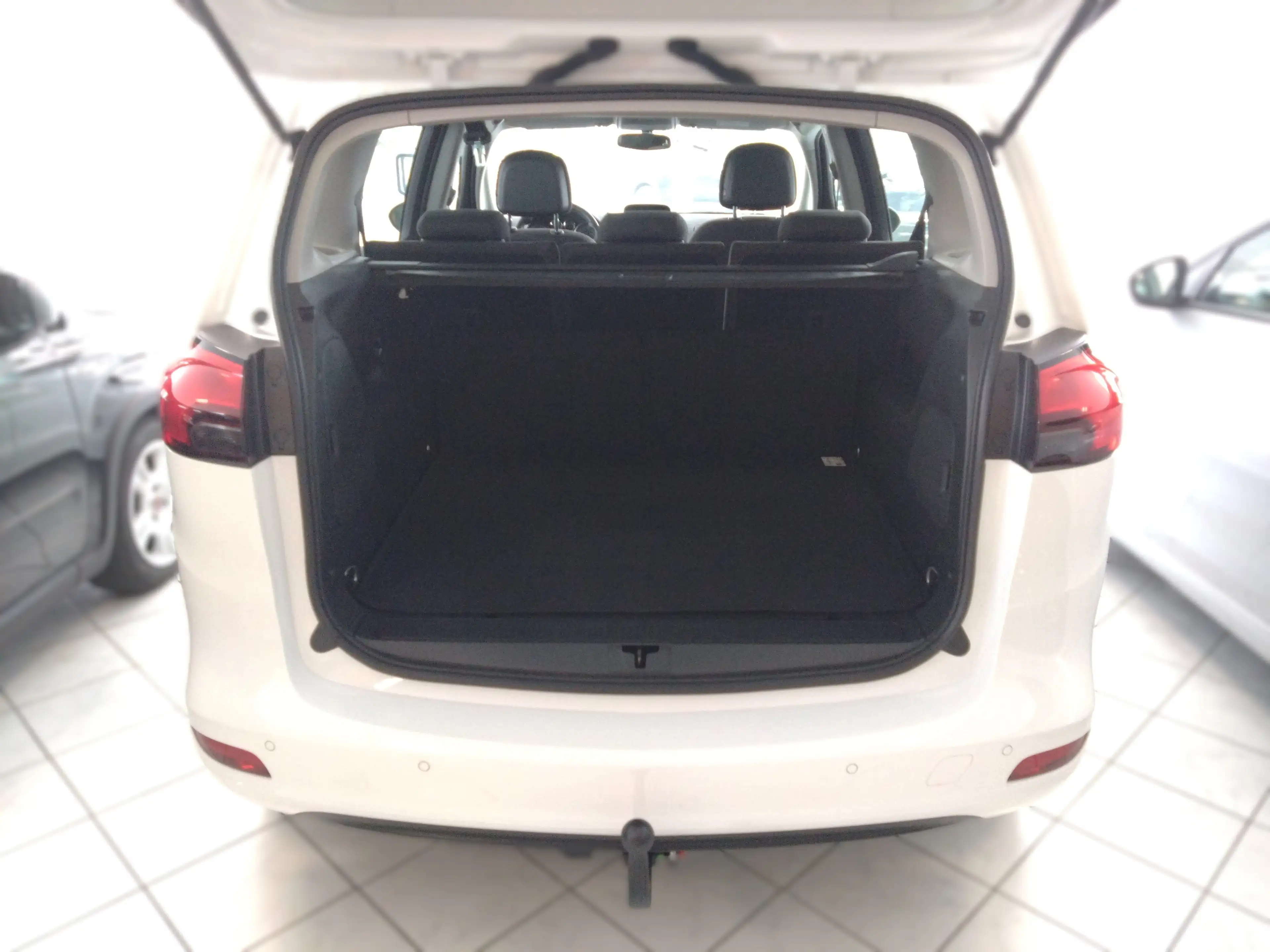 Opel Zafira Tourer Zafira Tourer 1.4Turbo Edition Anhängerkupplung — photo 13