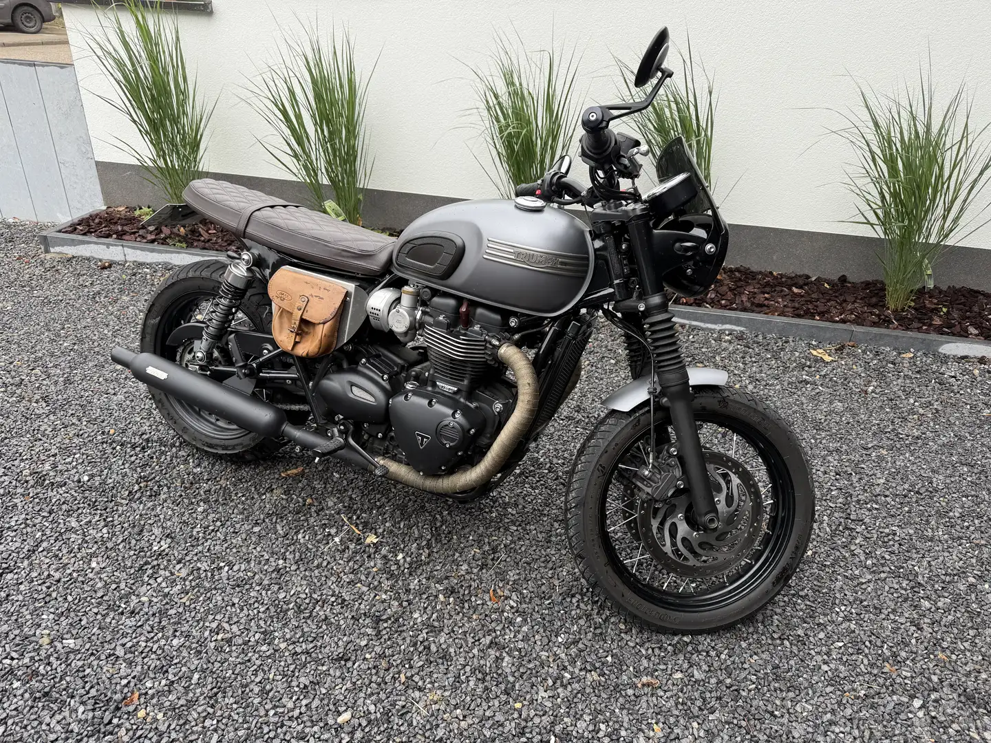 Triumph Bonneville T120 Black - 1