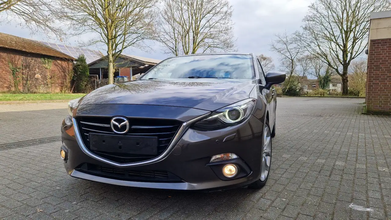 Mazda 3
