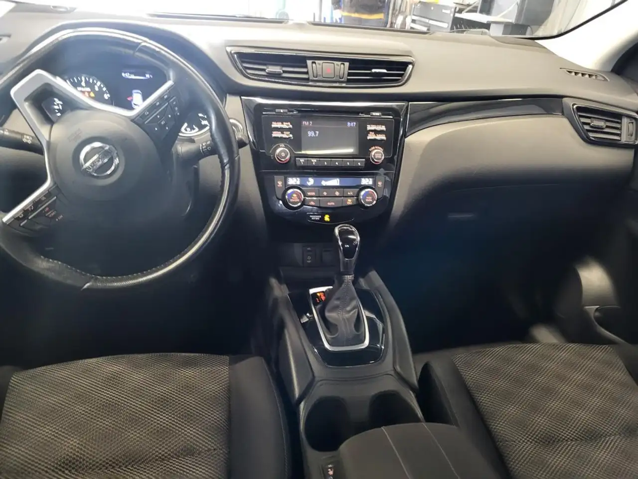 Nissan Qashqai photo Nissan Qashqai