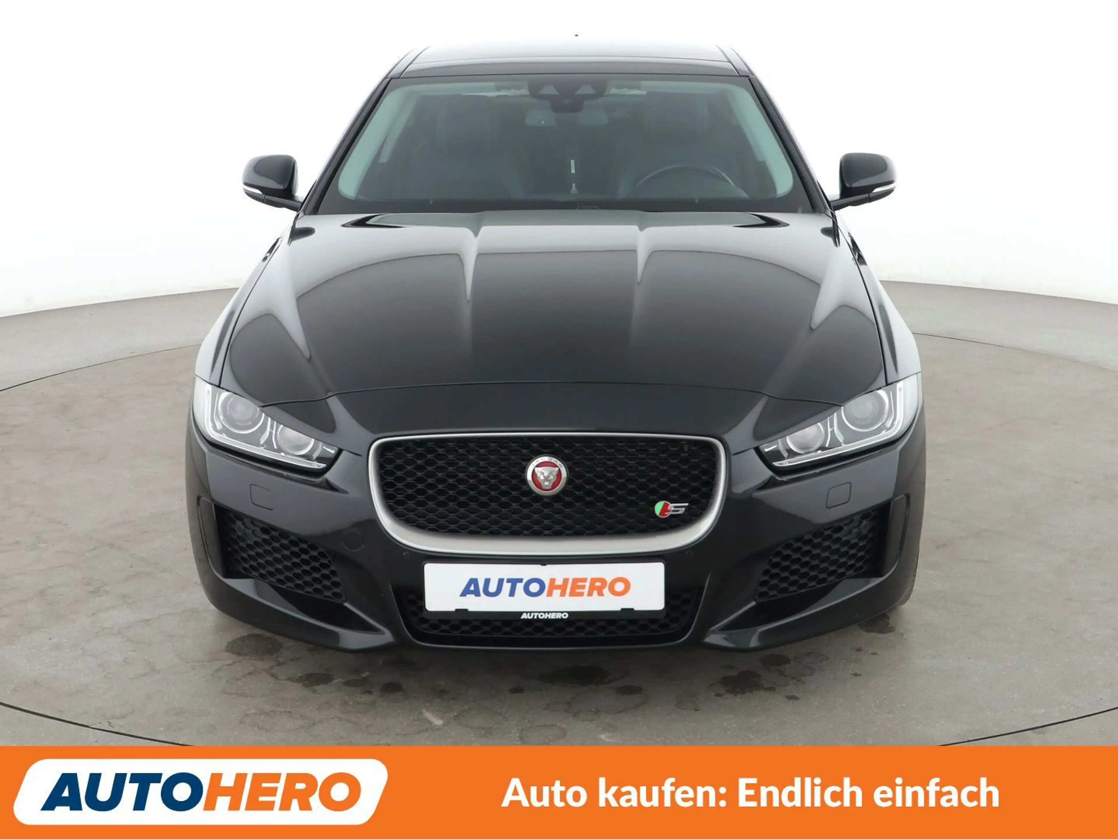 Jaguar XE 3.0 V6 S Aut.*NAVI*CAM*BiXENON*TEMPO*SHZ*LHZ*ALU* — photo 9