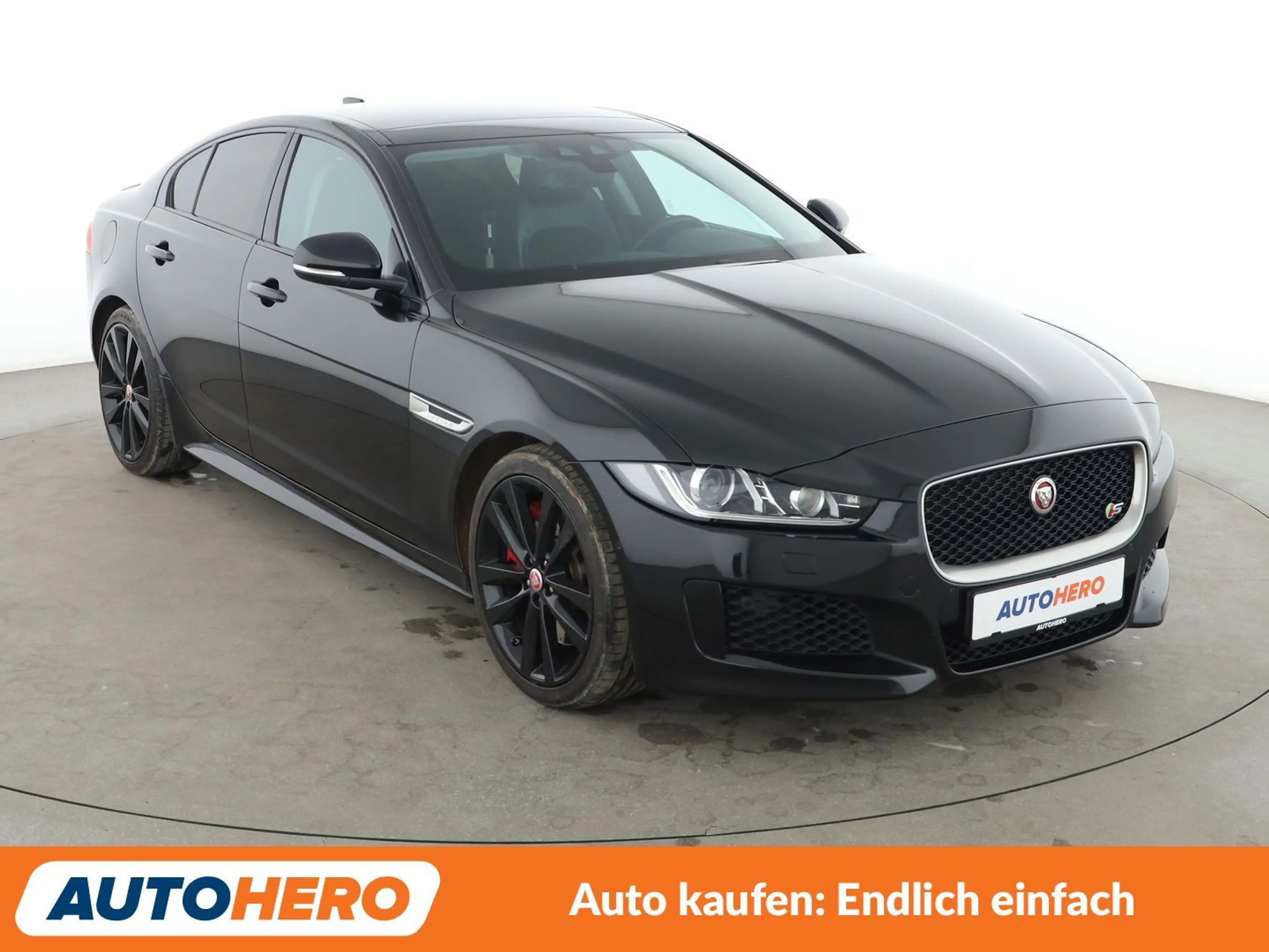 Jaguar XE 3.0 V6 S Aut.*NAVI*CAM*BiXENON*TEMPO*SHZ*LHZ*ALU* — photo 8