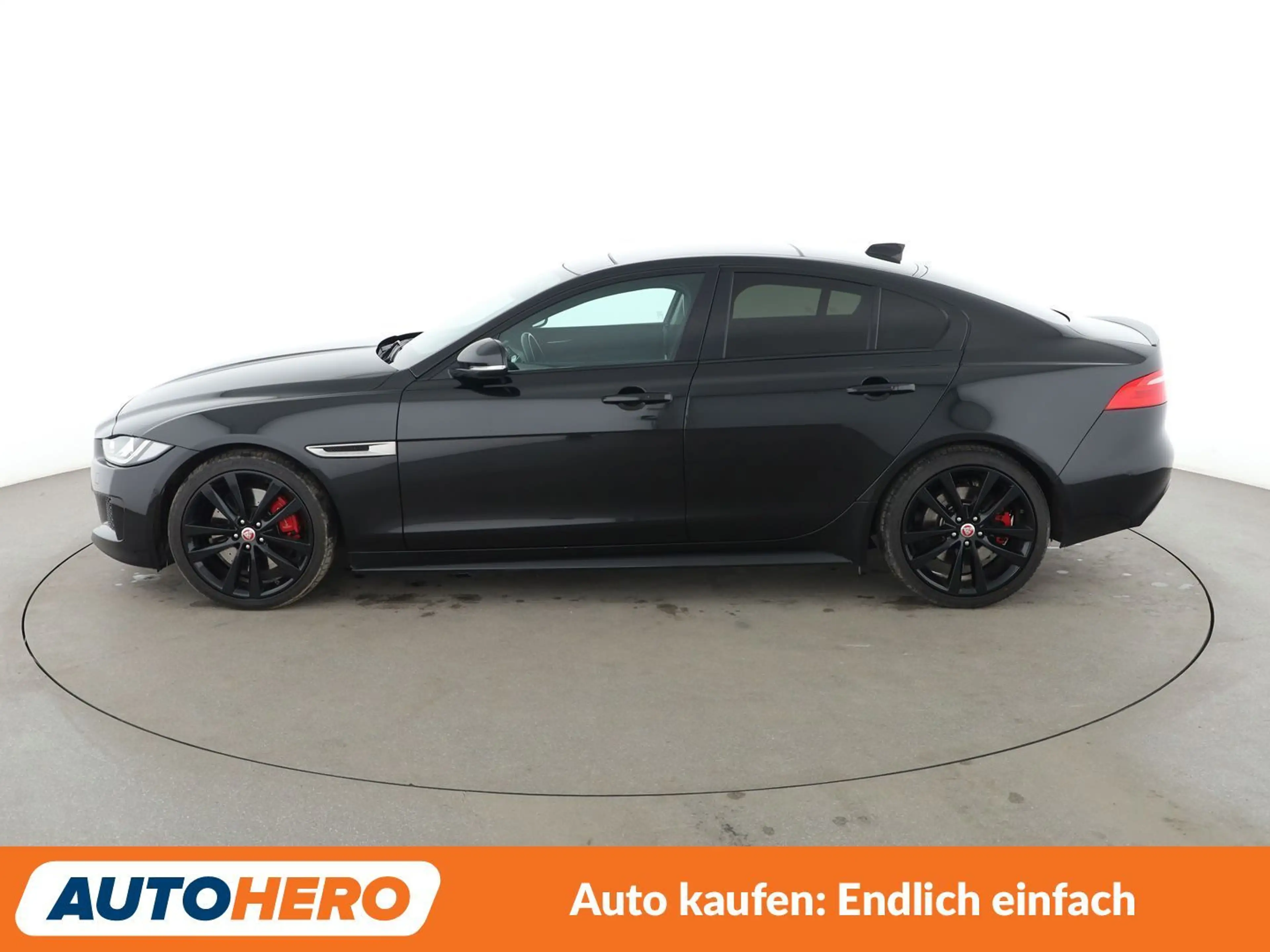 Jaguar XE 3.0 V6 S Aut.*NAVI*CAM*BiXENON*TEMPO*SHZ*LHZ*ALU* — photo 3