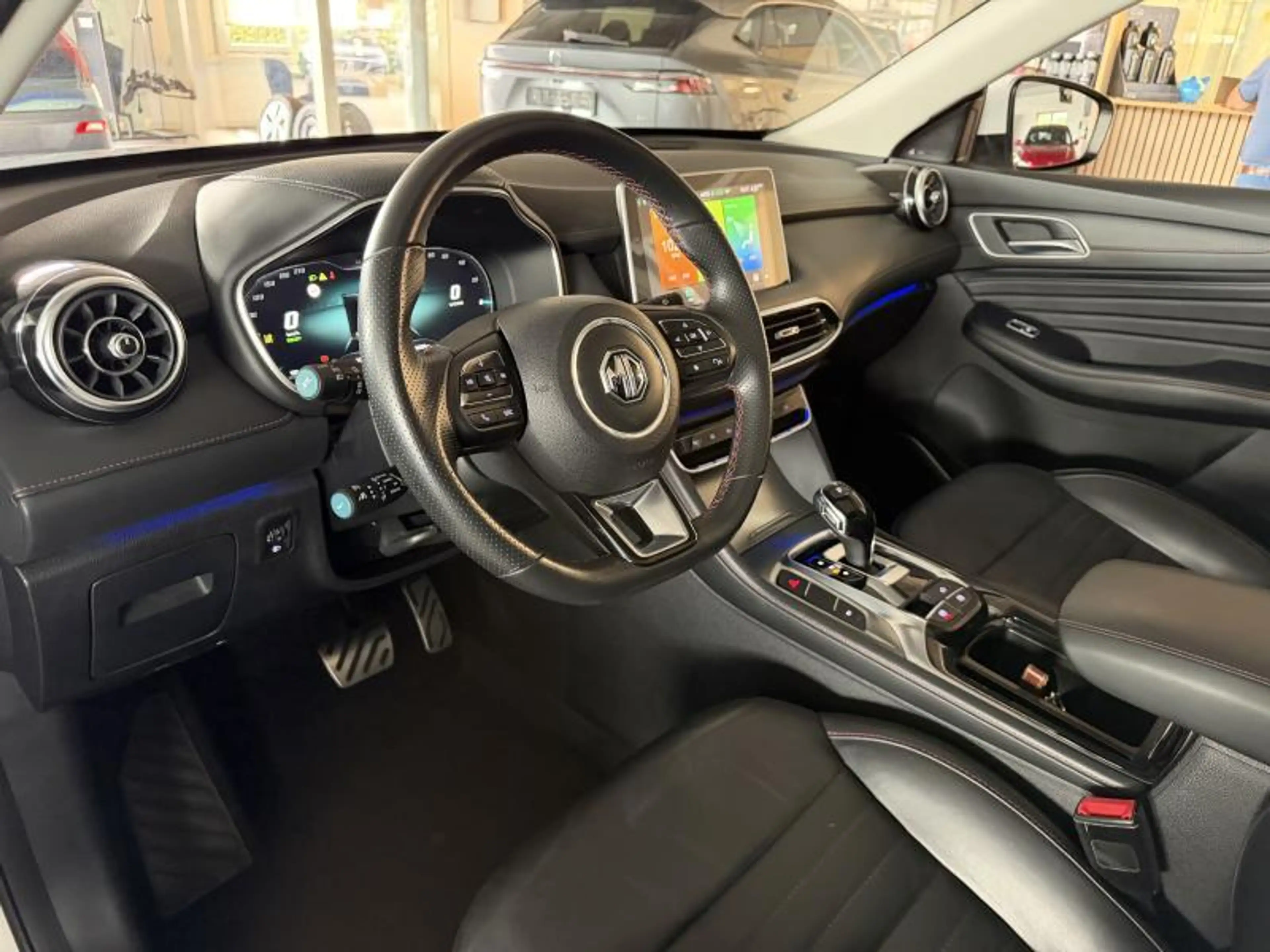 MG EHS 1.5T-GDi PLUG-IN Luxury | GPS, camera,... | FULL O — photo 4