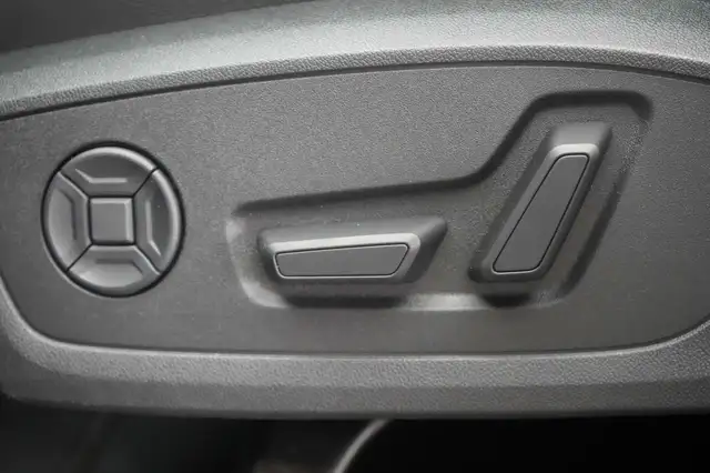 Audi Q3 view 29