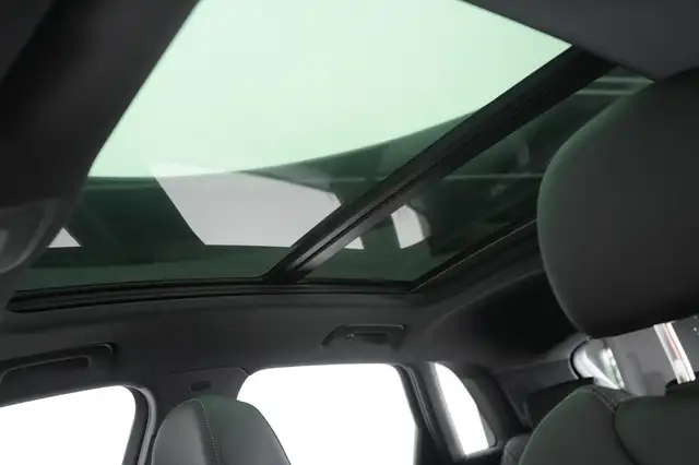 Audi Q3 view 24