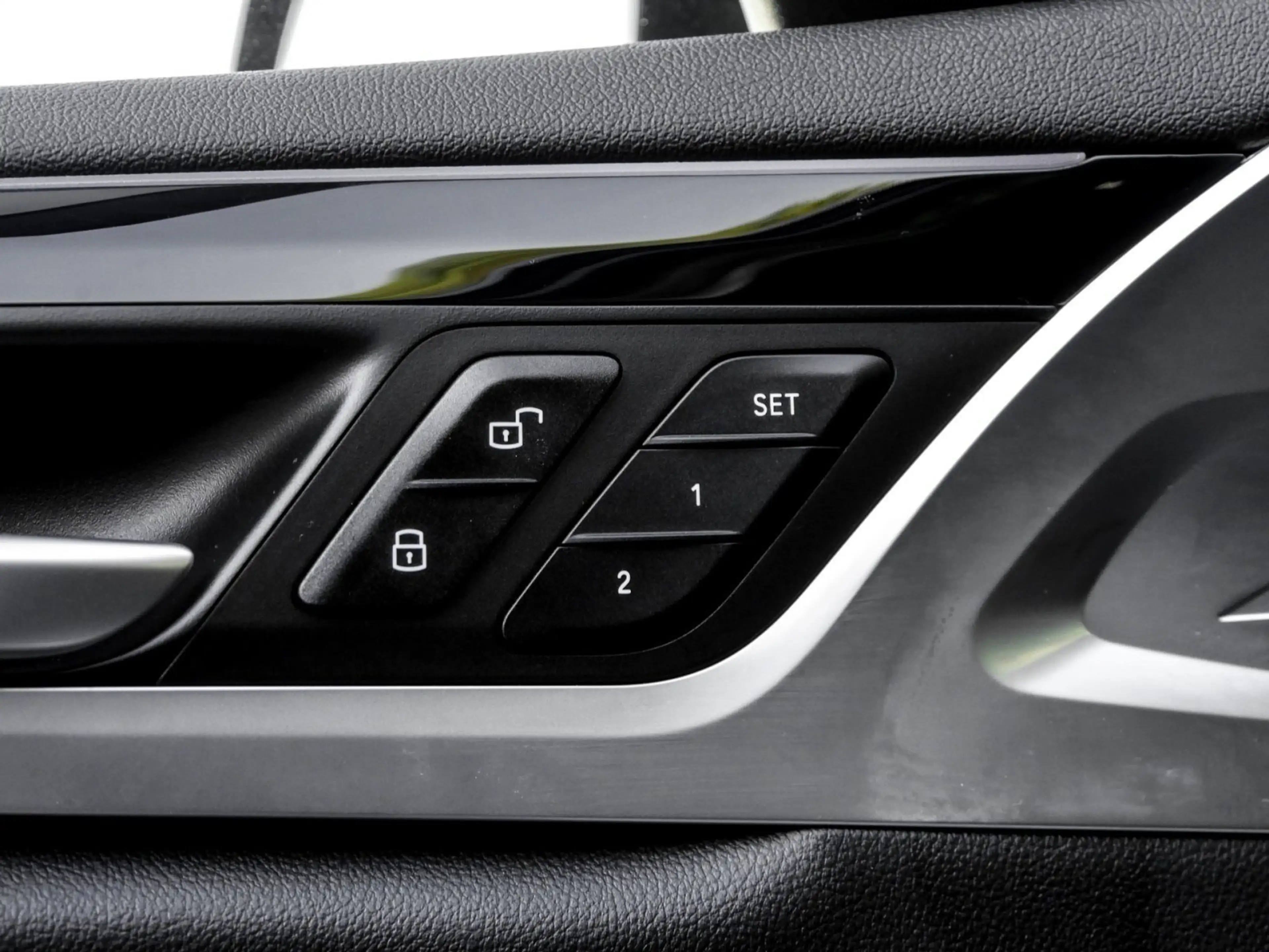 BMW X3 xDrive30e M Sport+LC Prof.+Head-Up+Pano+Kamera+LED — photo 17