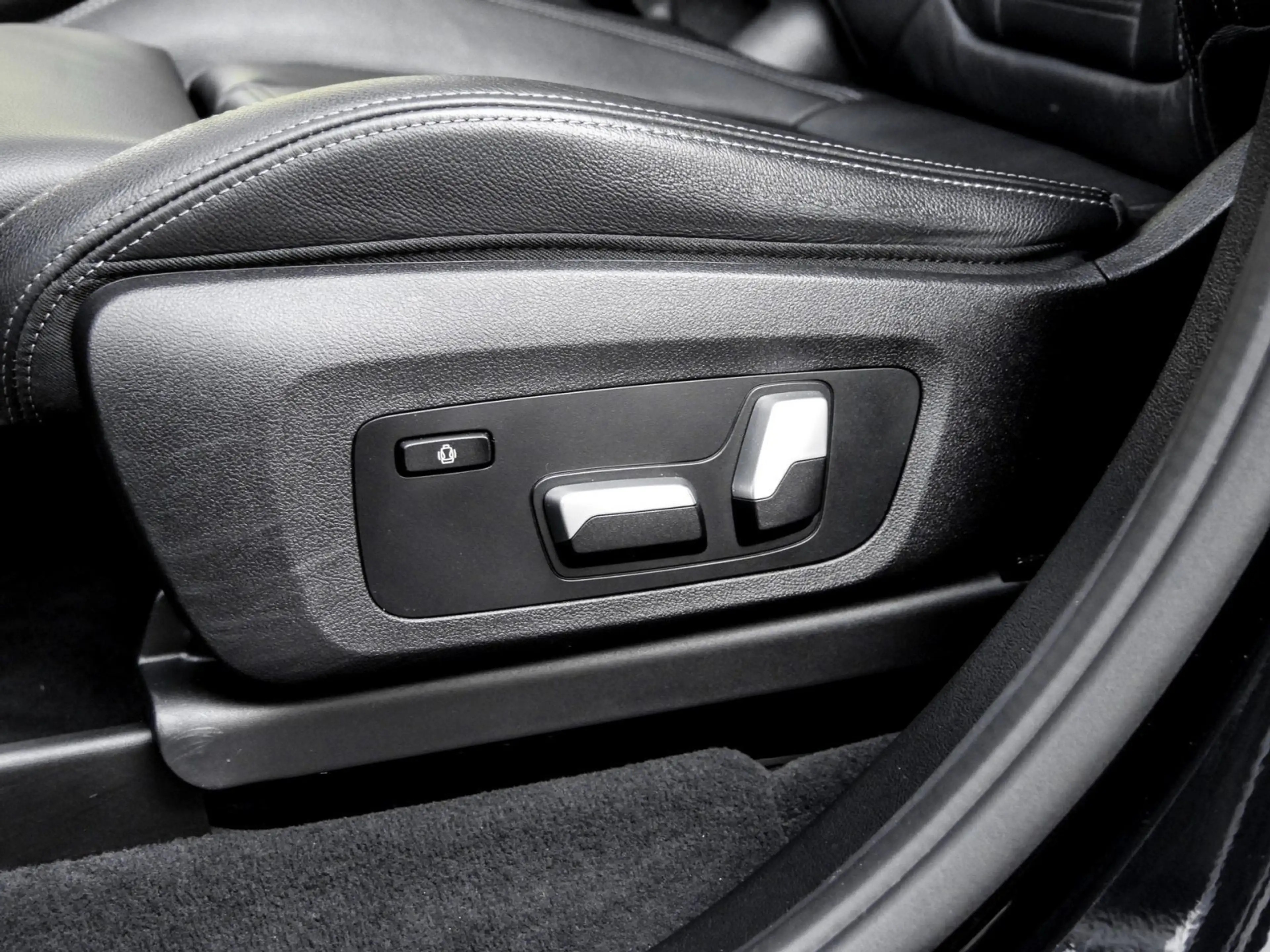 BMW X3 xDrive30e M Sport+LC Prof.+Head-Up+Pano+Kamera+LED — photo 16