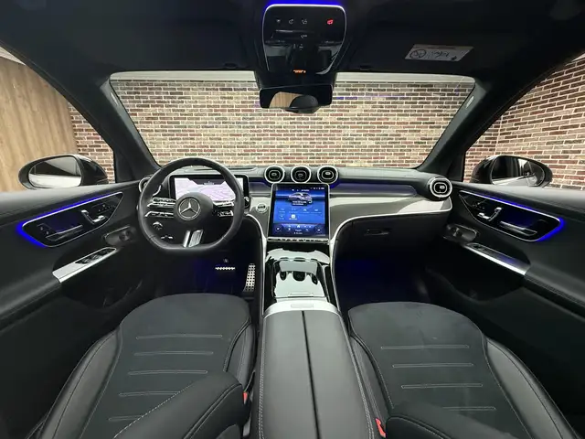Mercedes-Benz GLC Class view 9