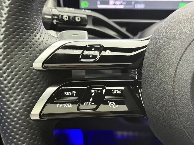 Mercedes-Benz GLC Class view 12