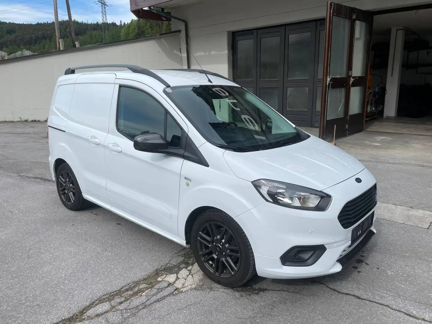 Ford Transit Courier Ecoboost 1.0 Sport Weiß - 2