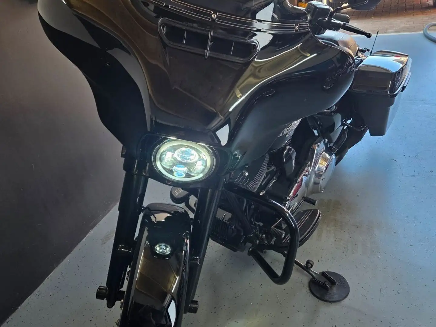 Harley-Davidson Street Glide Negru - 2