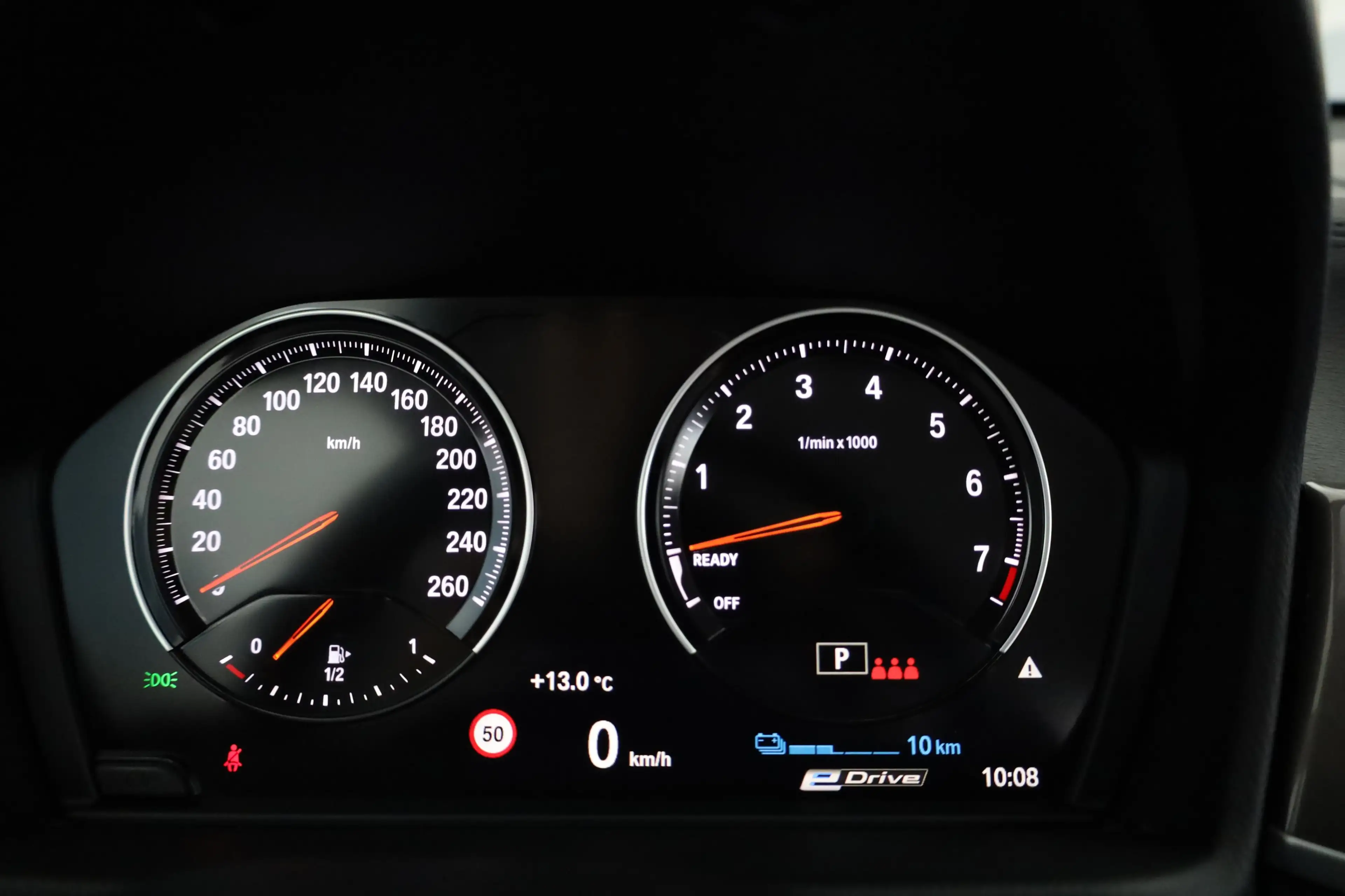 BMW X1 xDrive25e xLine — photo 11