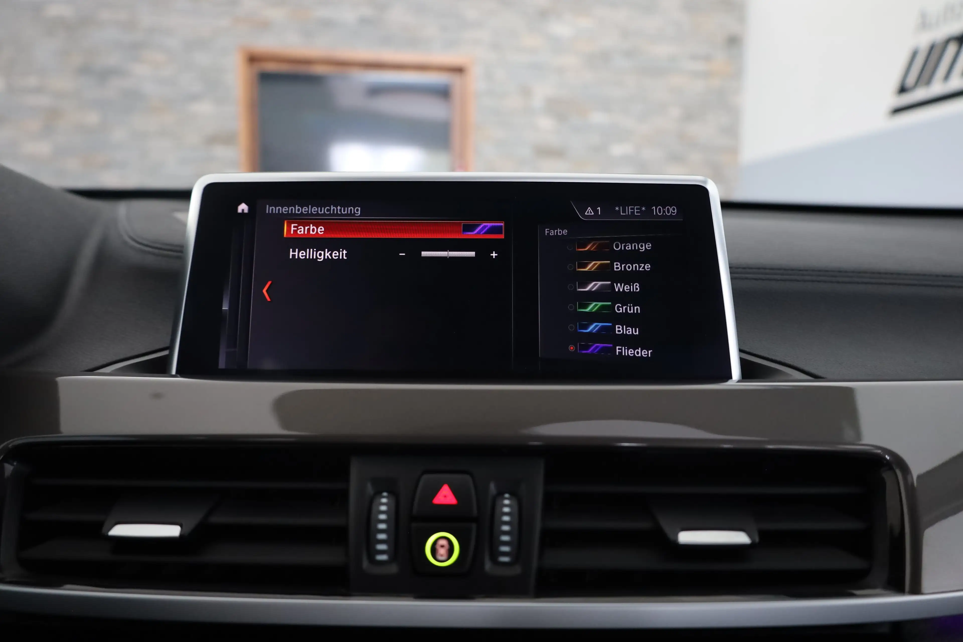 BMW X1 xDrive25e xLine — photo 15