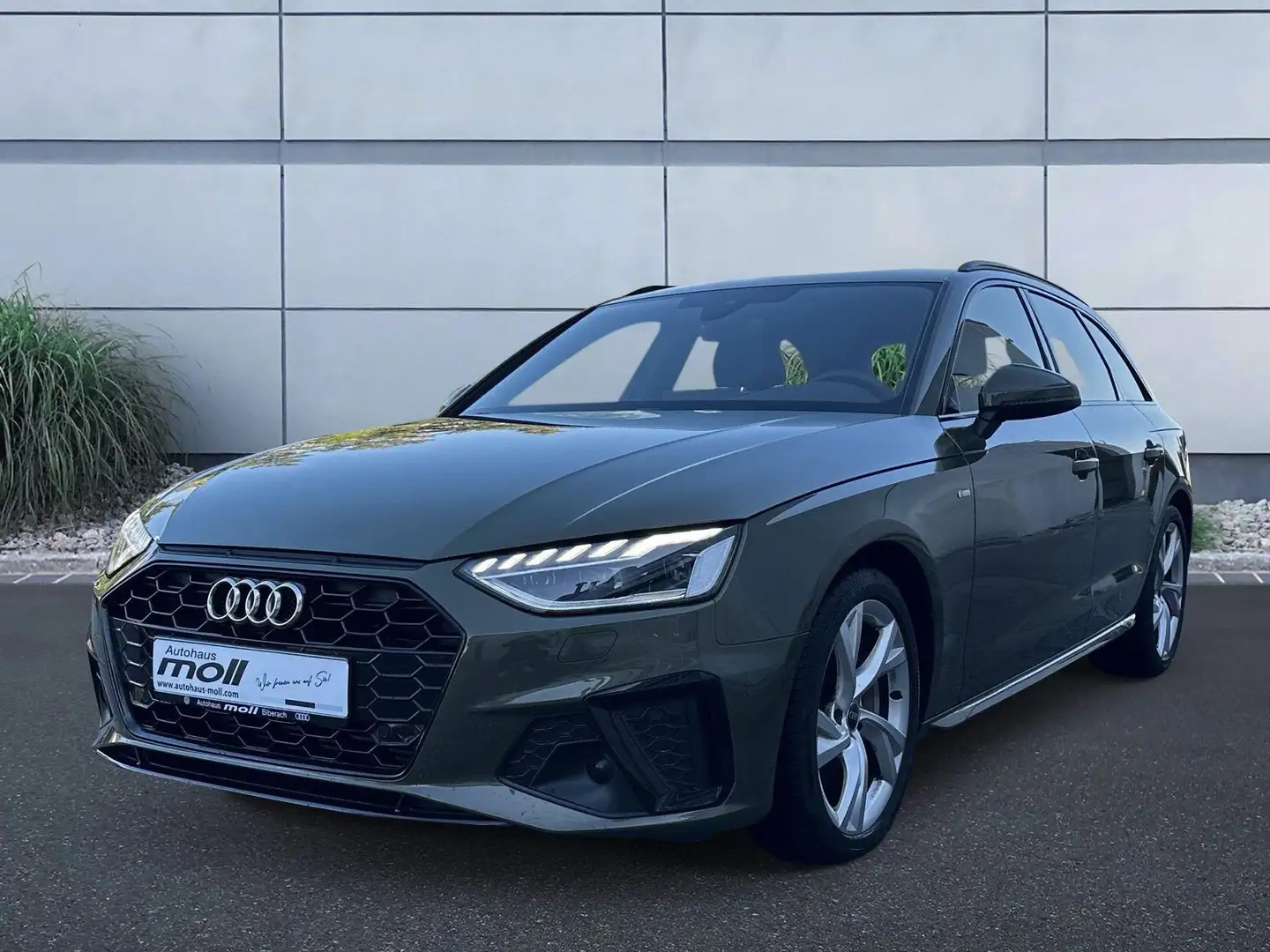 Audi A4 S line 40 TFSI 150(204) kW(PS) S tronic Grün - 2