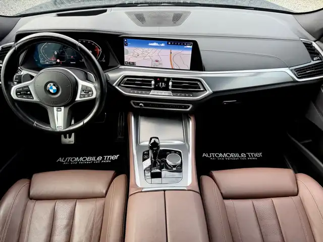 BMW X6 view 11