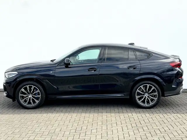 BMW X6 view 8
