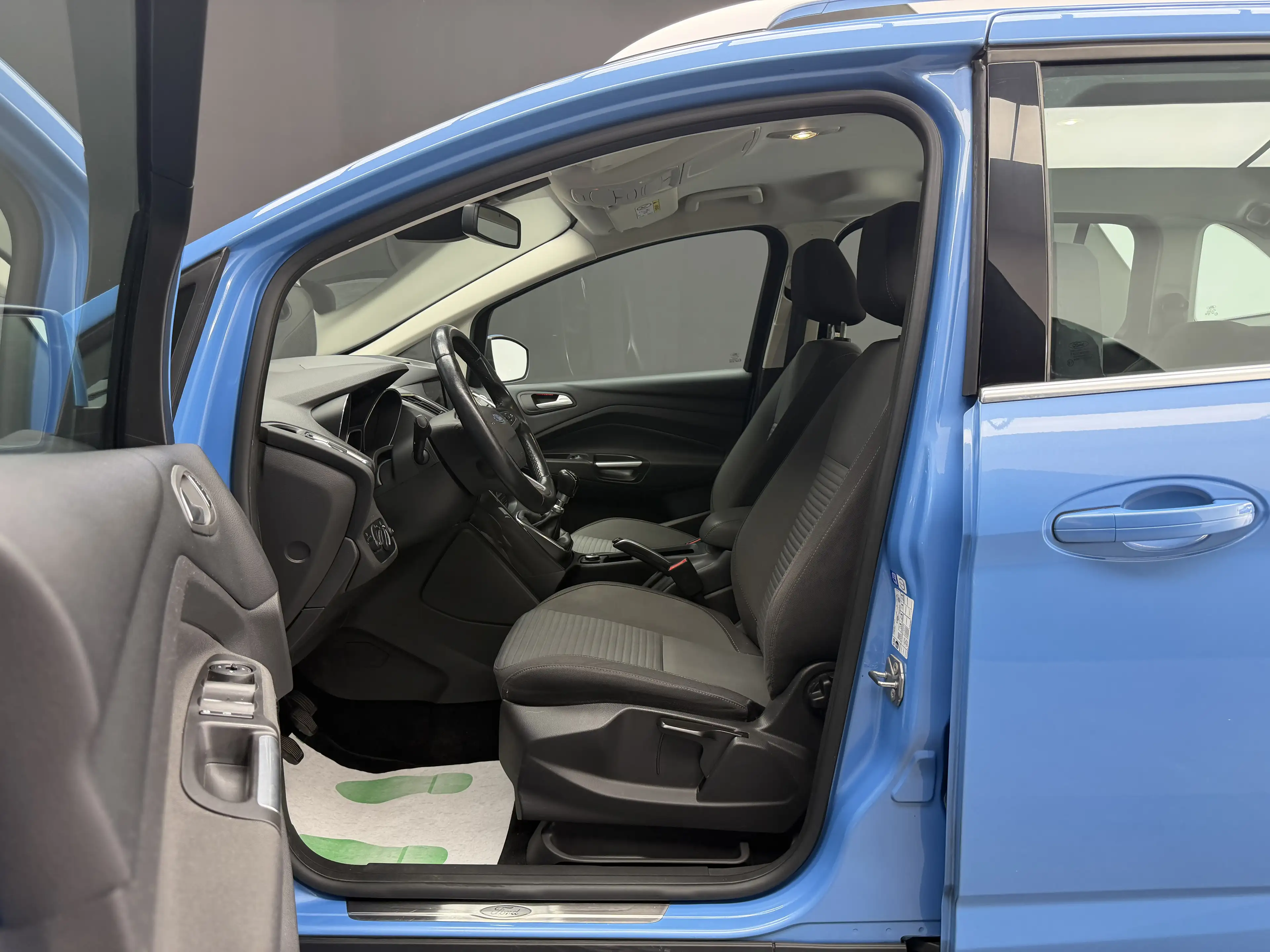 Ford Grand C-Max 1.5 EcoBoost Titanium * 1ER PROP + GPS + GARANTIE — photo 8