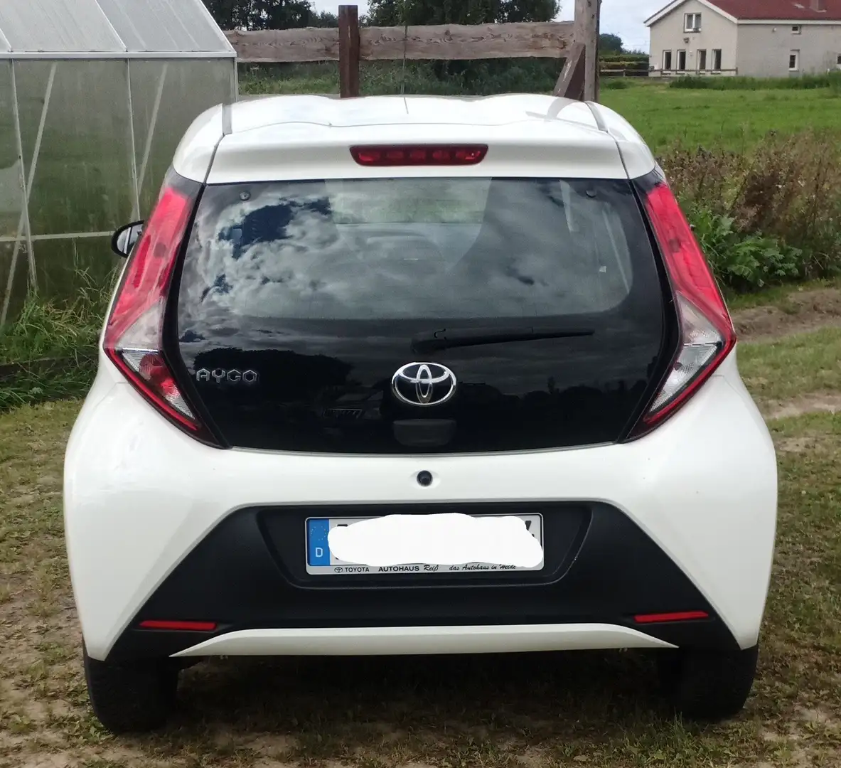 Toyota Aygo Aygo 5-Türer x-business Weiß - 2