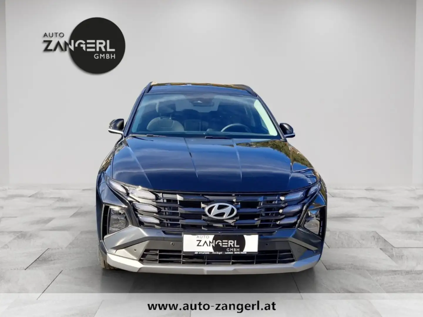 Hyundai TUCSON NX4 Jubile 1,6 T-GDi HEV 4WD AT t6hj2 Schwarz - 2