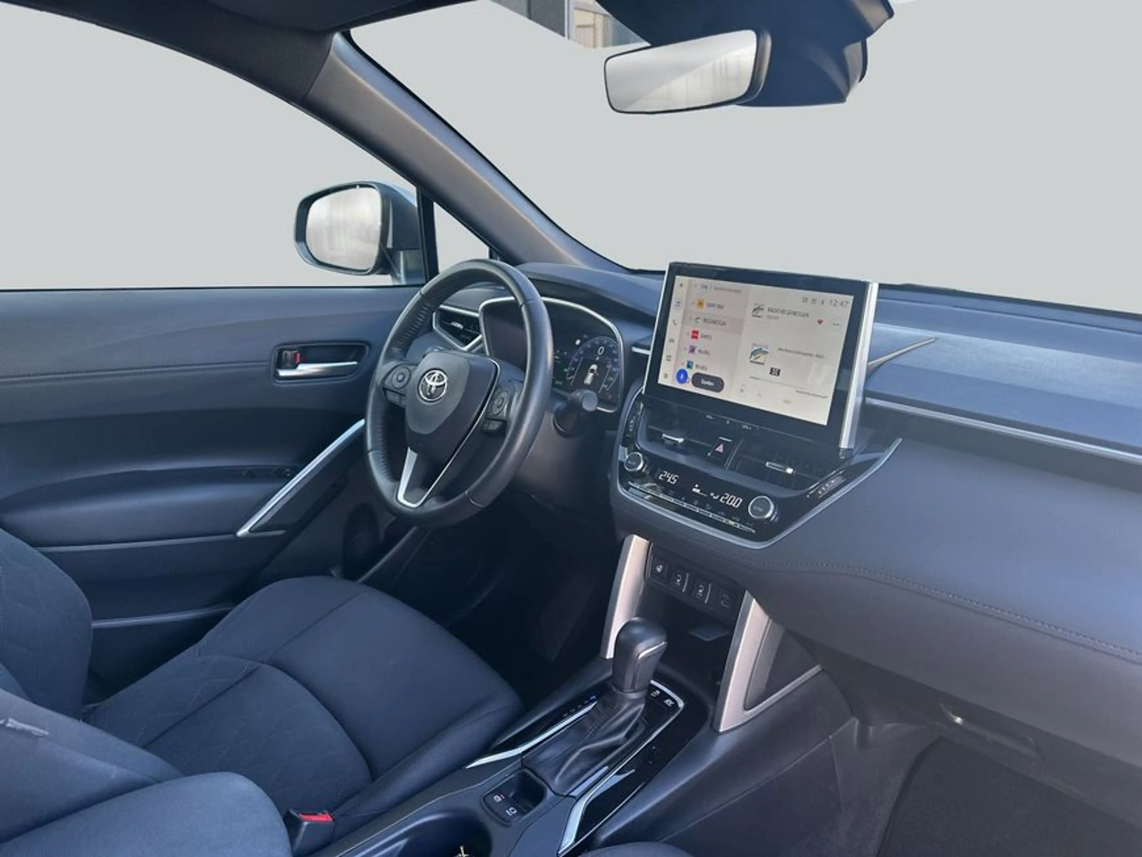 Toyota Corolla Cross Hybrid 2.0 VVT-i Team Deutschland — photo 15